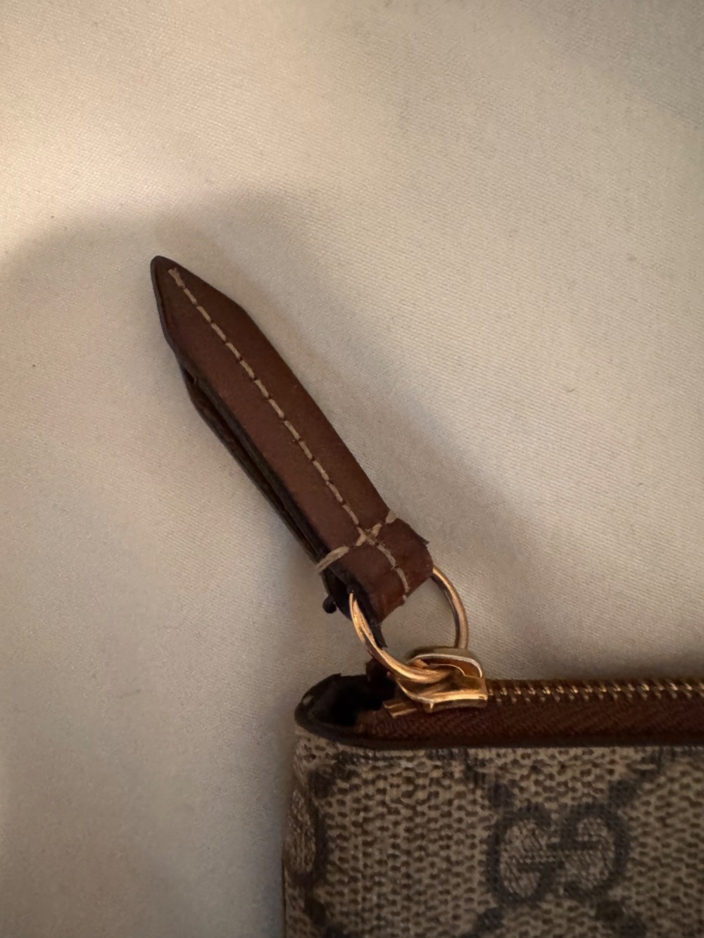 Gucci GG Supreme Key Pouch - Picture 6 of 13